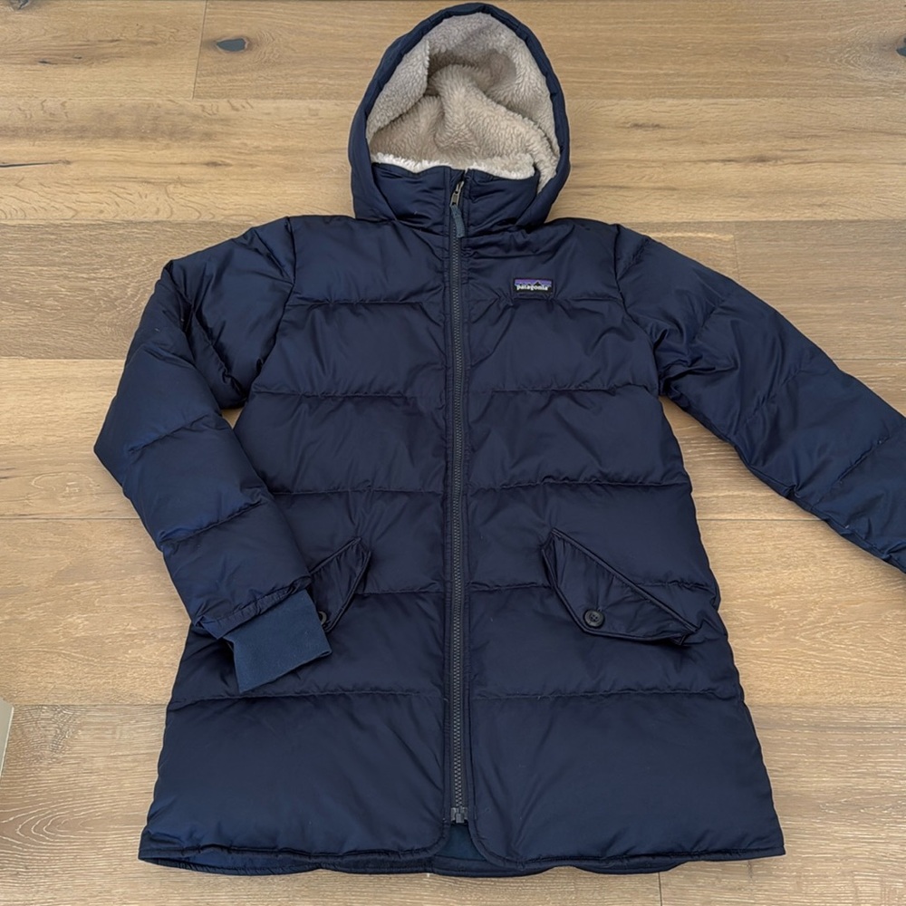 Patagonia kids long down puffy coat hooded navy blue size XL 14
